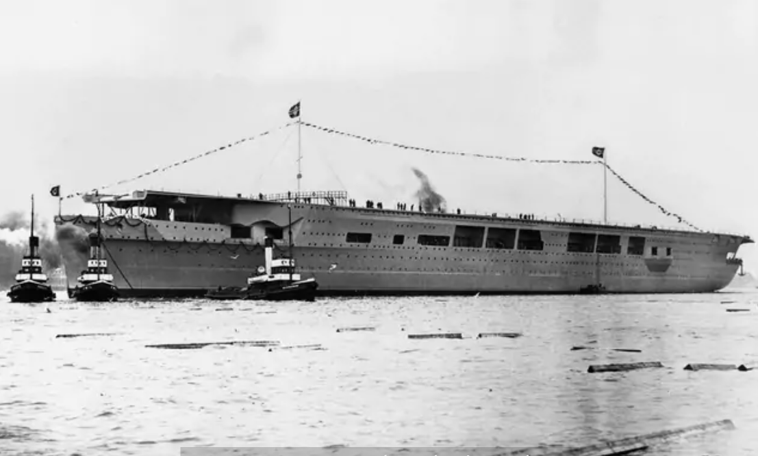 Tàu sân bay Đức Quốc xã Graf Zeppelin và những bí ẩn chưa được giải mã - Ảnh 1. Tàu sân bay Đức Quốc xã Graf Zeppelin và những bí ẩn chưa được giải mã - Ảnh 1.