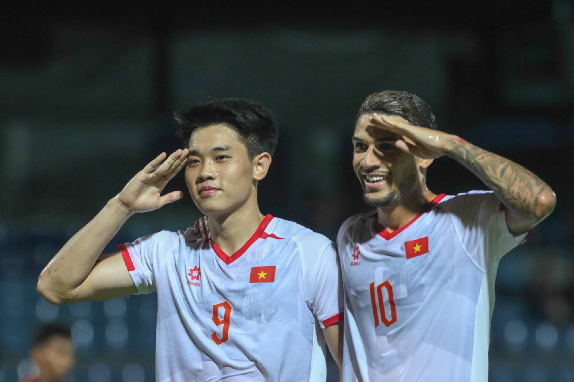 Chuyên gia Indonesia chỉ thẳng lý do tuyển Việt Nam đáng sợ nhất AFF Cup: Không phải dàn sao nhập tịch! - Ảnh 3. Chuyên gia Indonesia chỉ thẳng lý do tuyển Việt Nam đáng sợ nhất AFF Cup: Không phải dàn sao nhập tịch! - Ảnh 3.
