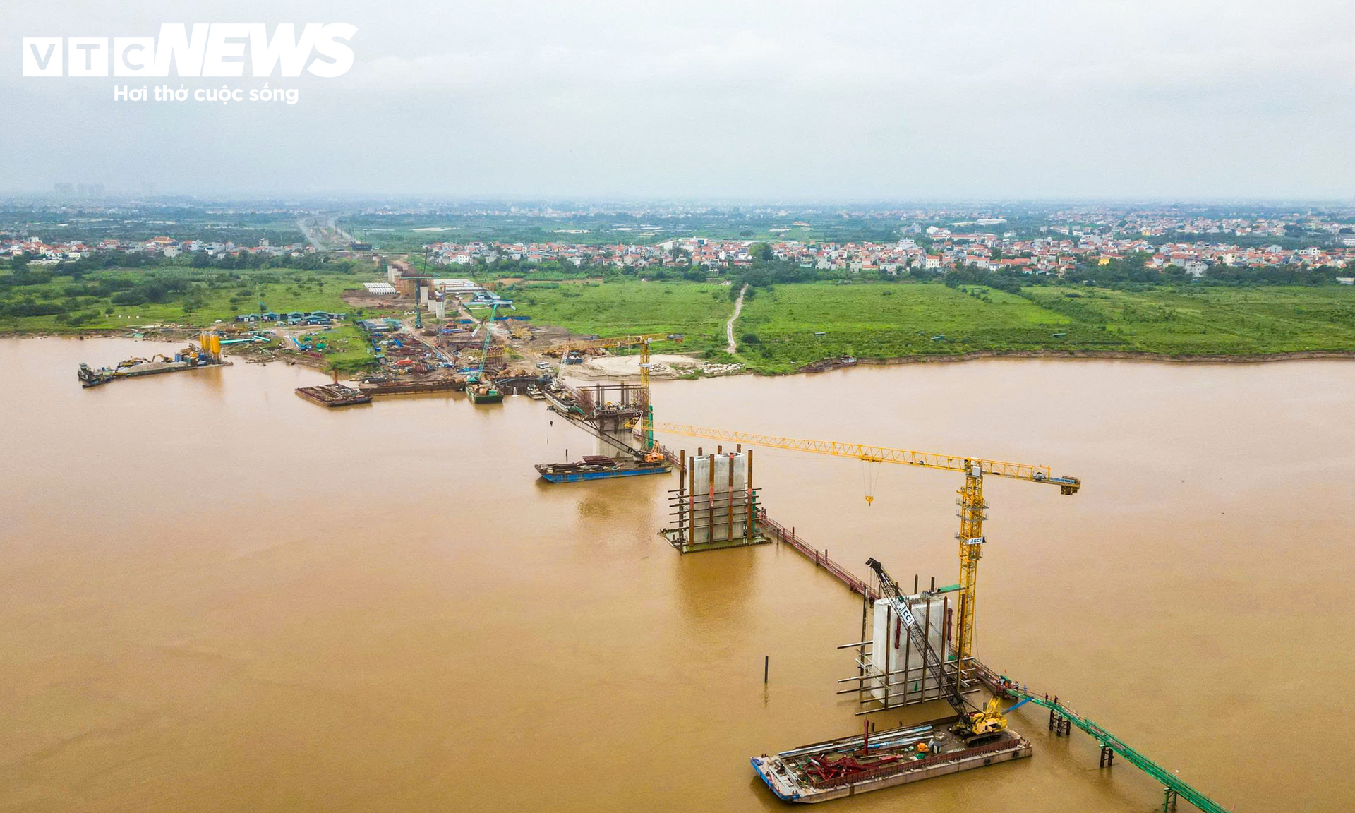 Cầu Hồng H&agrave; dần ho&agrave;n thiện sau 8 th&aacute;ng thi c&ocirc;ng vượt tiến độ - Ảnh 11.