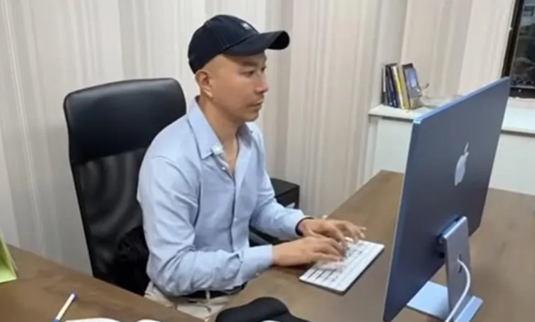 Gi&aacute;m đốc bệnh viện 53 tuổi nhưng trẻ như mới 35 tiết lộ b&iacute; quyết chống l&atilde;o h&oacute;a: Bắt đầu c&agrave;ng sớm, hiệu quả c&agrave;ng cao - Ảnh 2.