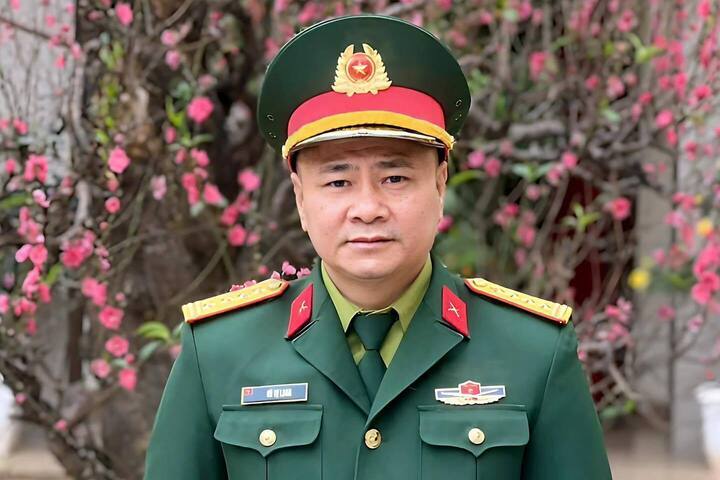 Giám đốc Nhà hát Chèo Quân đội diễn 9 concert cháy vé trên cả nước, làm Tiến sĩ ở tuổi 52 - Ảnh 2. Giám đốc Nhà hát Chèo Quân đội diễn 9 concert cháy vé trên cả nước, làm Tiến sĩ ở tuổi 52 - Ảnh 2.