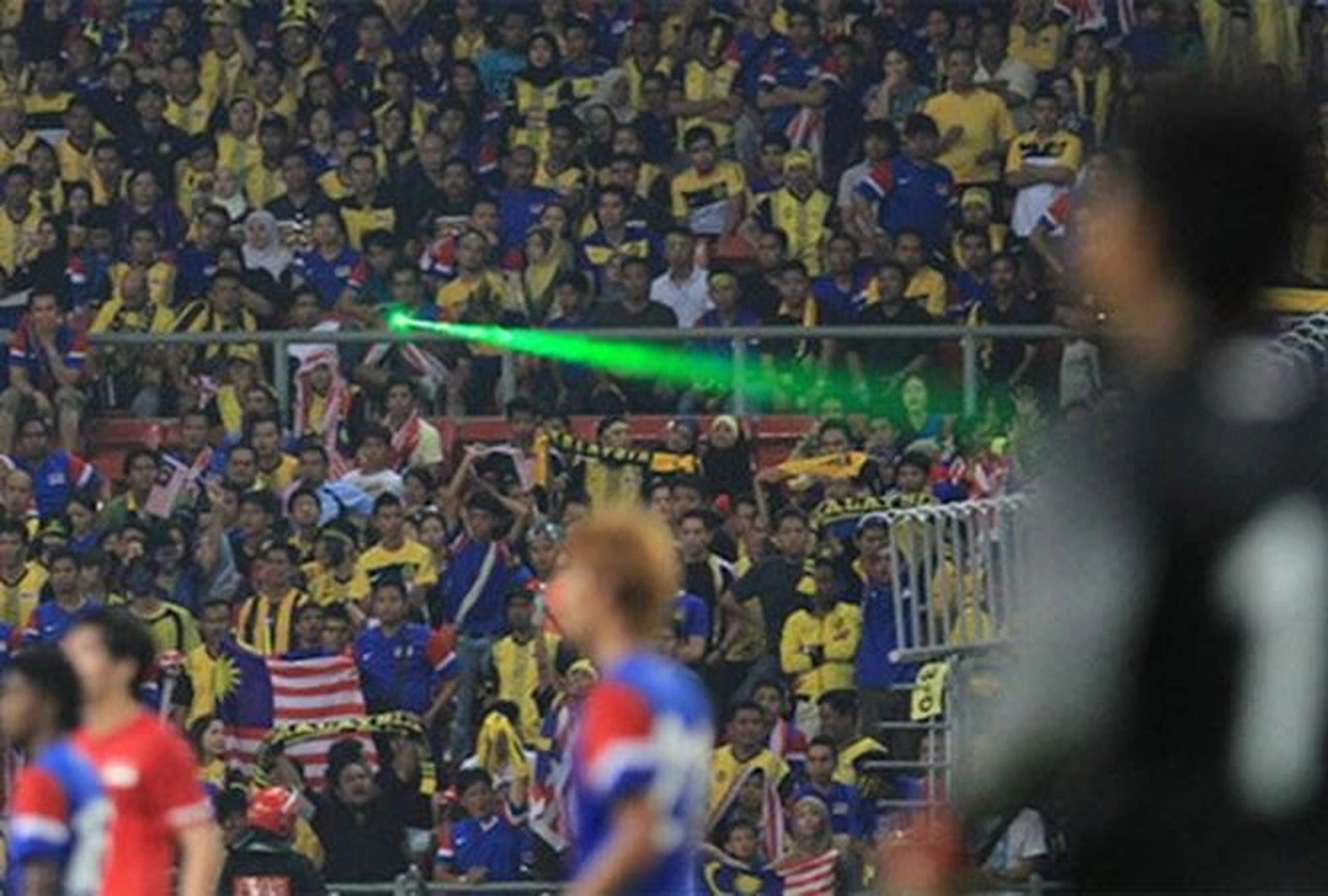 B&aacute;n kết AFF Cup: 2 thất bại kh&oacute; hiểu v&agrave; &ldquo;c&aacute;i dớp&rdquo; Malaysia đe dọa tuyển Việt Nam - Ảnh 1.