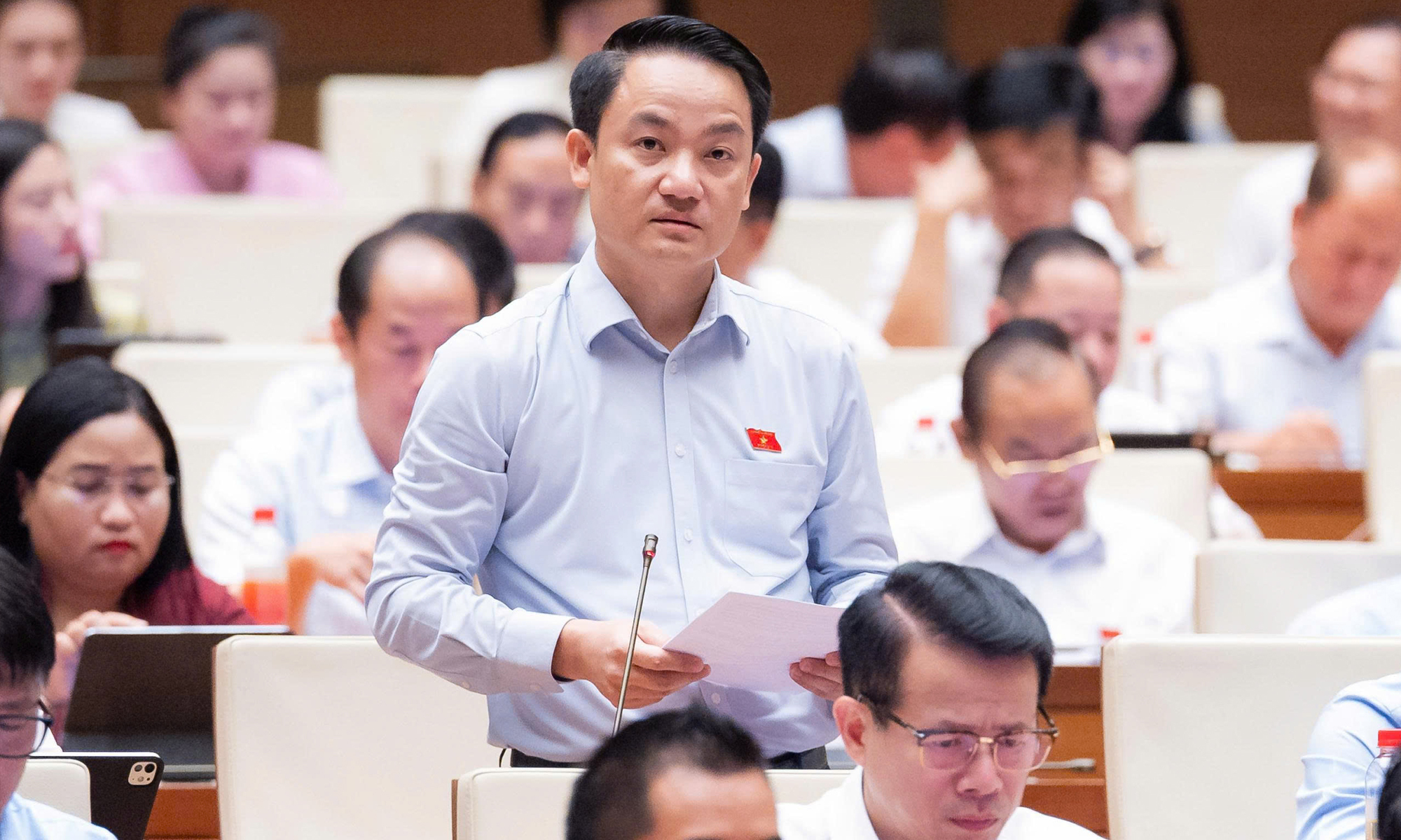 ĐBQH: Mở rộng hoạt động của ng&acirc;n h&agrave;ng cần ph&ograve;ng ngừa t&igrave;nh trạng 'bia k&egrave;m lạc' - Ảnh 1.