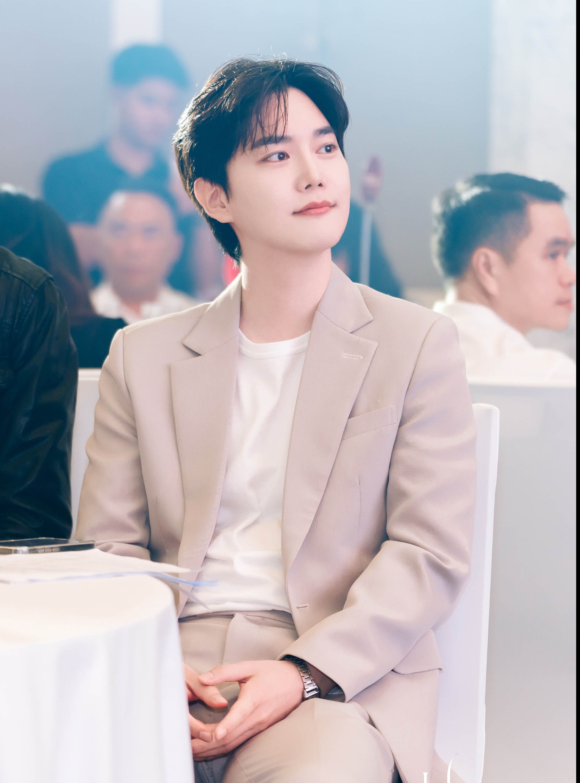 NSND Vi Hoa h&aacute;t thăng hoa ở tuổi 61, Seo Hyeong Won lần đầu tới Việt Nam - Ảnh 5.