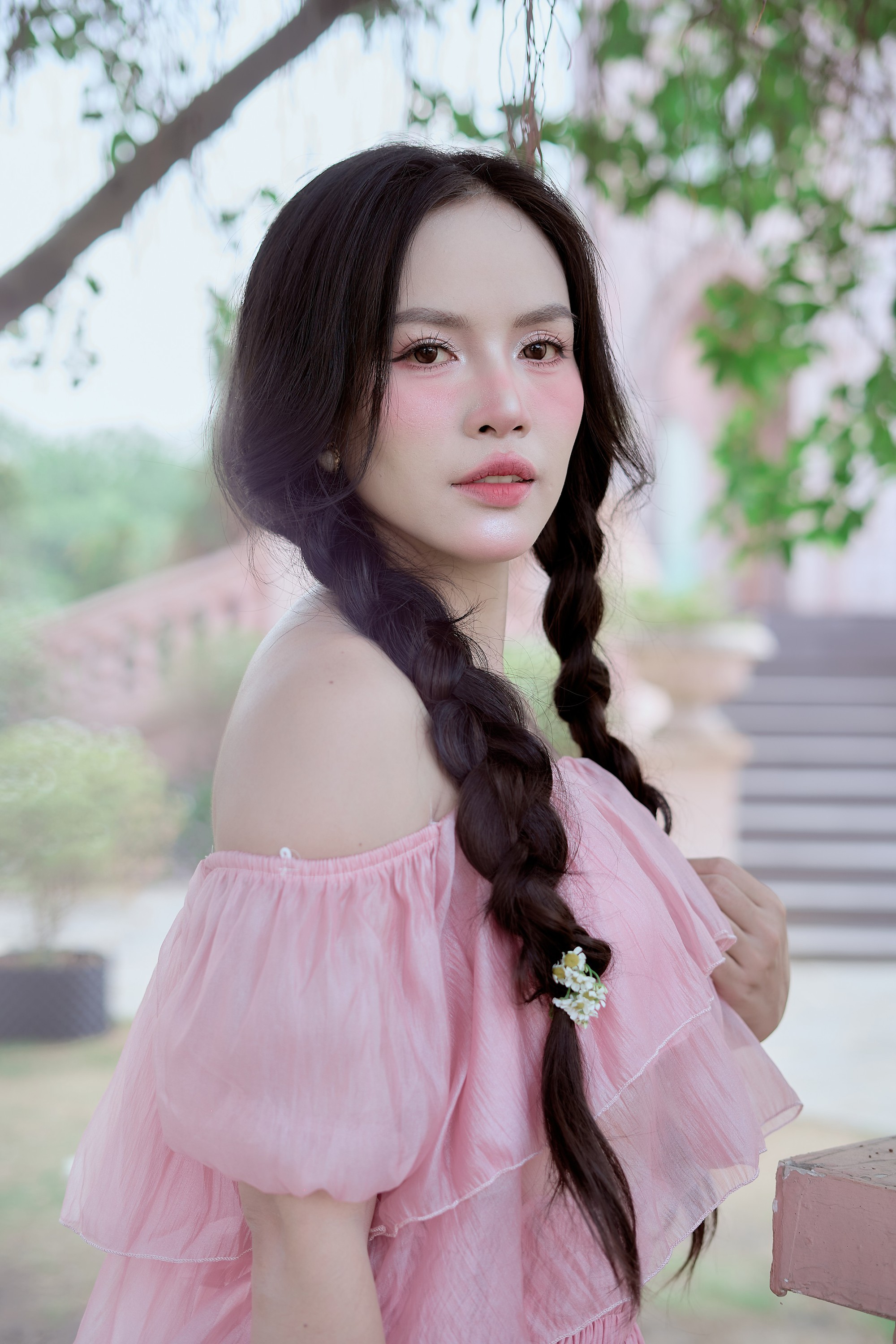 Tăng Quỳnh My lần đầu h&aacute;t "Chờ anh rước em" tr&ecirc;n s&acirc;n khấu lớn - Ảnh 5.