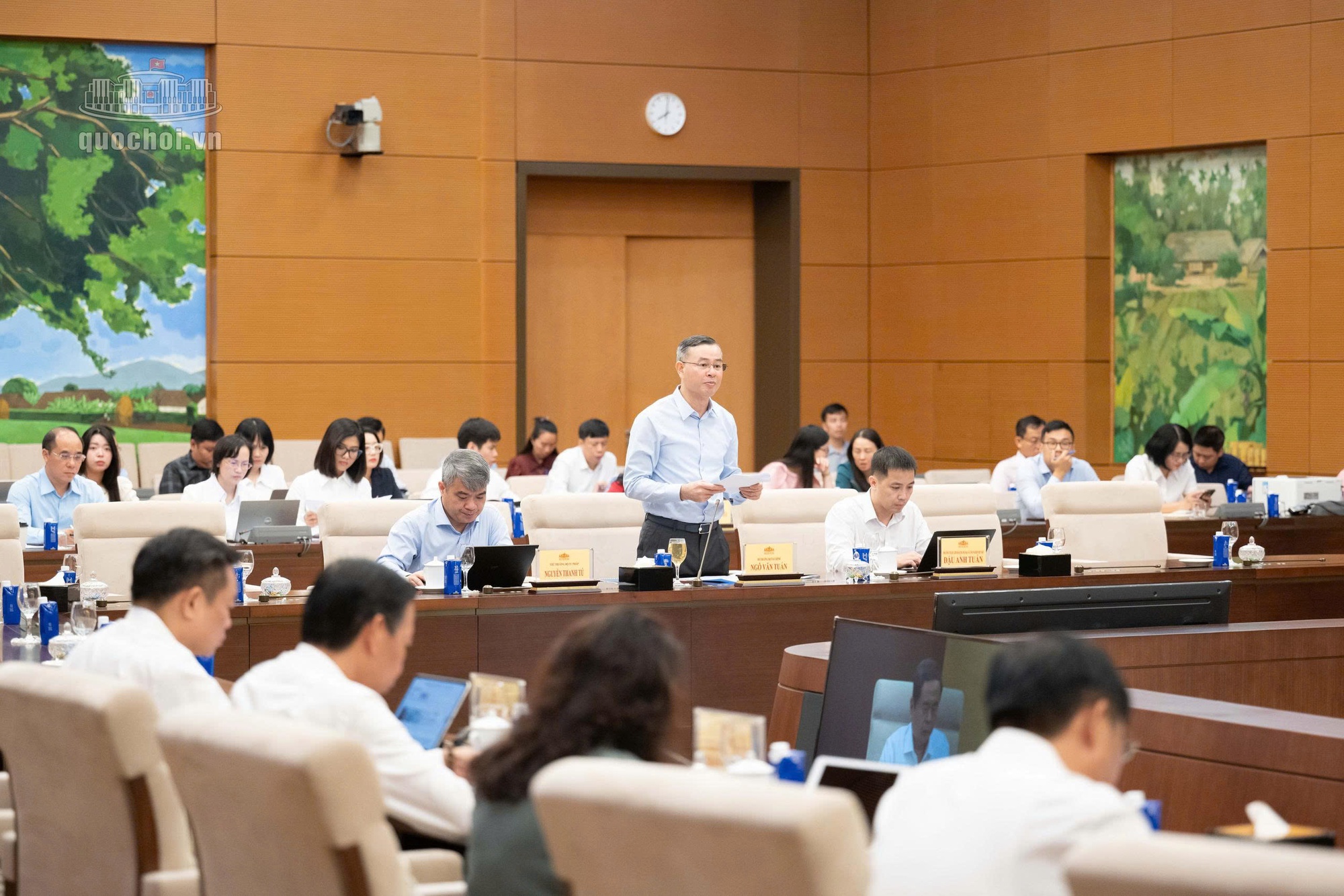 Doanh nghiệp dưới 100 tỷ đồng sẽ được nộp thuế đơn giản hóa từ 2026 - Ảnh 9. Doanh nghiệp dưới 100 tỷ đồng sẽ được nộp thuế đơn giản hóa từ 2026 - Ảnh 9.