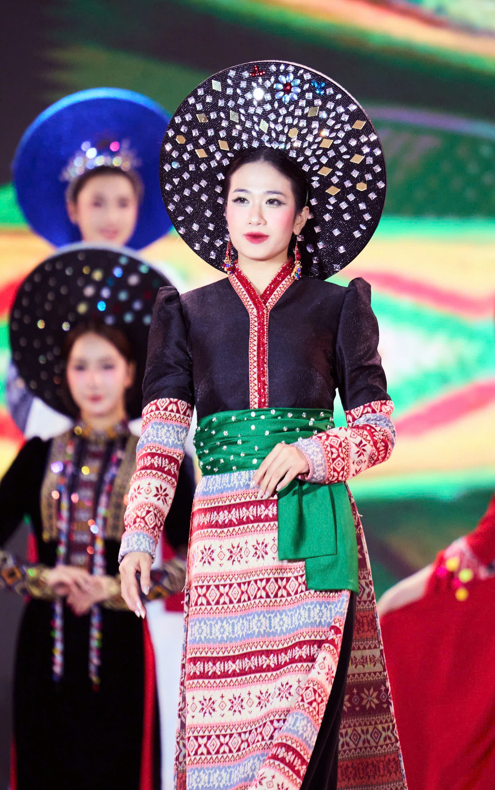 Hà Phương ghi dấu ấn tại Hà Phương ghi dấu ấn tại