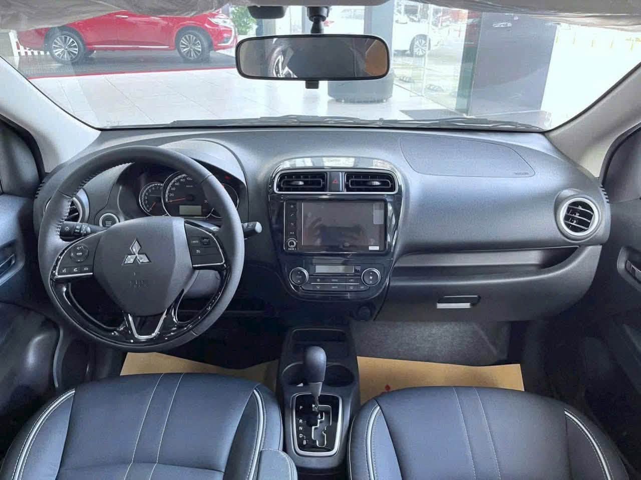 Mitsubishi Attrage bản cao xả kho giảm gi&aacute; gần 70 triệu đồng , lăn b&aacute;nh thậm ch&iacute; &aacute;p s&aacute;t Kia Morning - Ảnh 4.