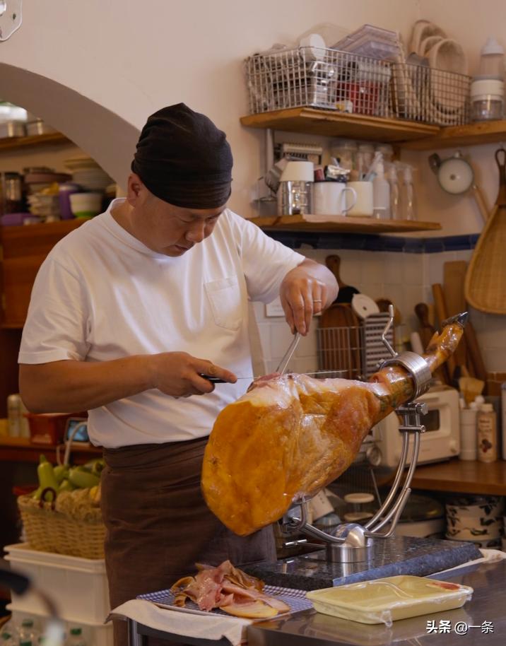 Lối sống trung niên: Cặp vợ chồng 8X chọn làm việc 3 ngày mỗi tuần để tối ưu cuộc sống - Ảnh 14. Lối sống trung niên: Cặp vợ chồng 8X chọn làm việc 3 ngày mỗi tuần để tối ưu cuộc sống - Ảnh 14.