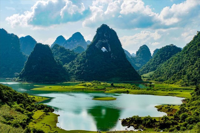 Điểm đến đẹp nhất Việt Nam với thác Bản Giốc và núi Mắt Thần - Ảnh 5.