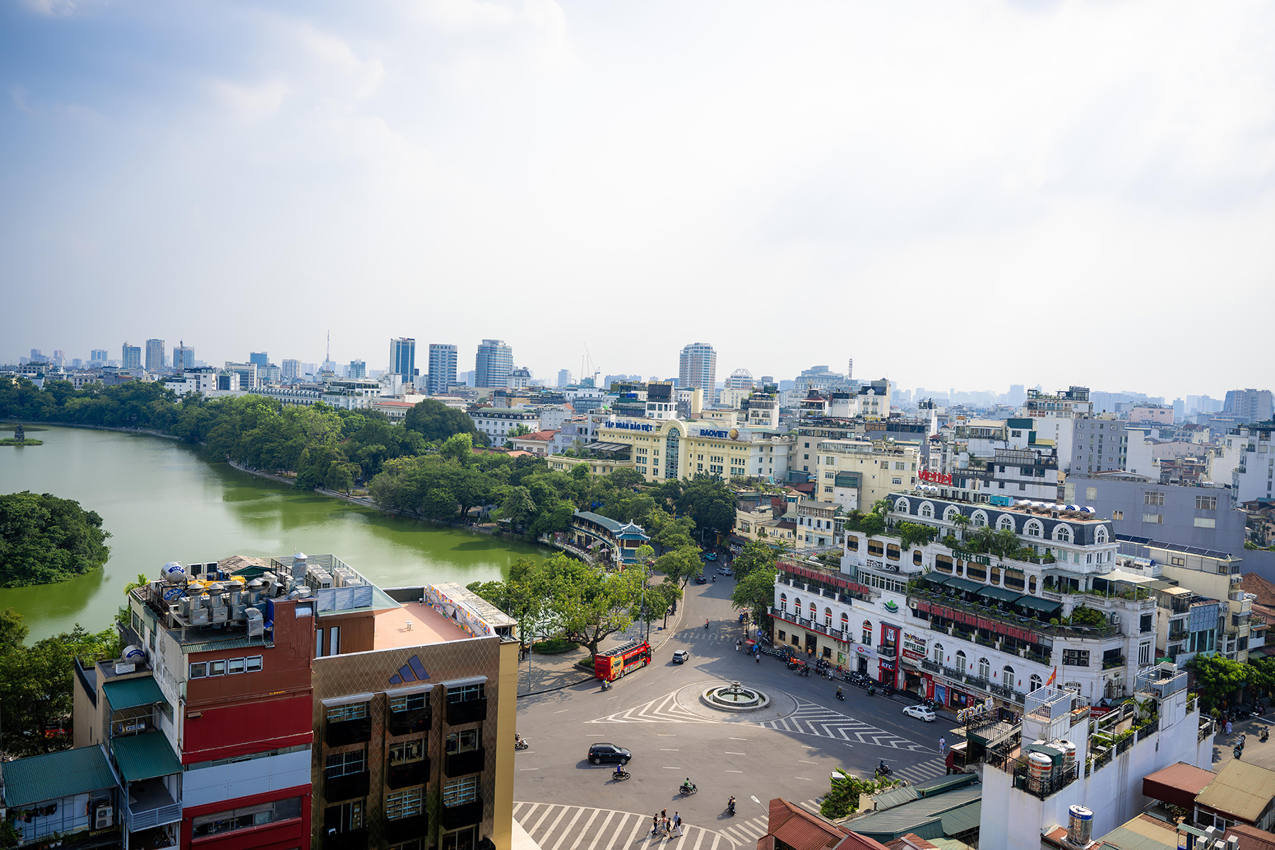 Gần 66 ha quanh hồ Hoàn Kiếm được nghiên cứu chỉnh trang: Những thay đổi nào sắp diễn ra? - Ảnh 3. Gần 66 ha quanh hồ Hoàn Kiếm được nghiên cứu chỉnh trang: Những thay đổi nào sắp diễn ra? - Ảnh 3.