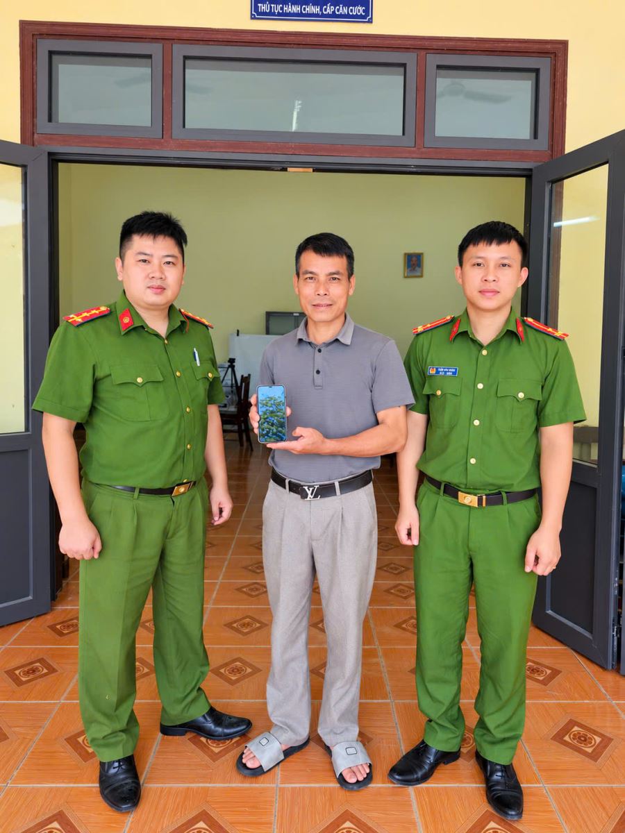 Nguyễn Kim Minh nhận lại 20 triệu đồng sau khi chuyển nhầm tiền v&agrave;o t&agrave;i khoản lạ - Ảnh 1.