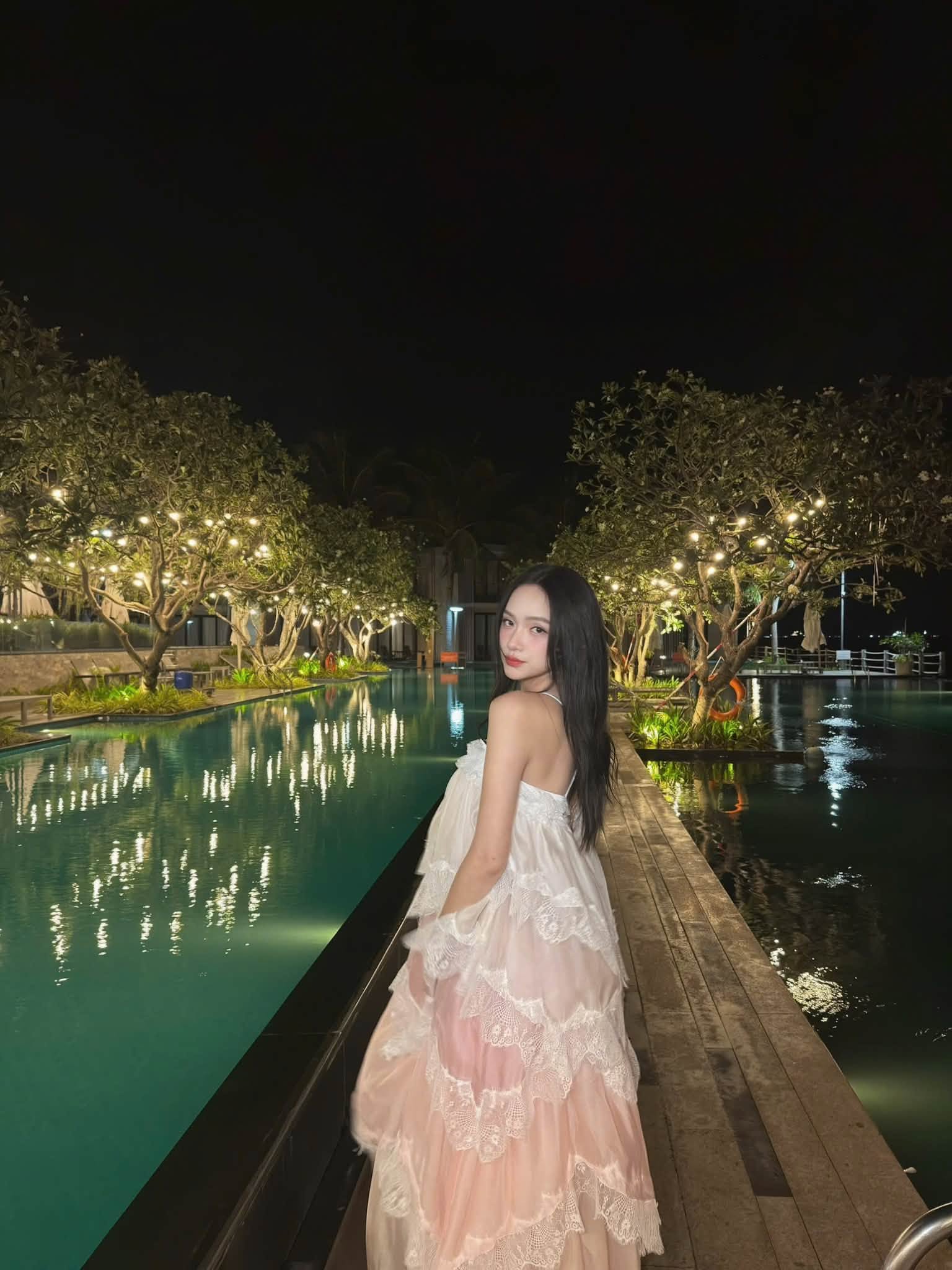 Động th&aacute;i lạ của Hương Giang v&agrave; Ph&uacute; Cường khiến fan hoang mang về mối quan hệ - Ảnh 4.