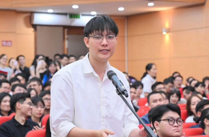 Nguyễn Đức Anh Qu&acirc;n thủ khoa b&aacute;c sĩ nội tr&uacute; chọn Sản phụ khoa tại Match Day 2026 - Ảnh 1.