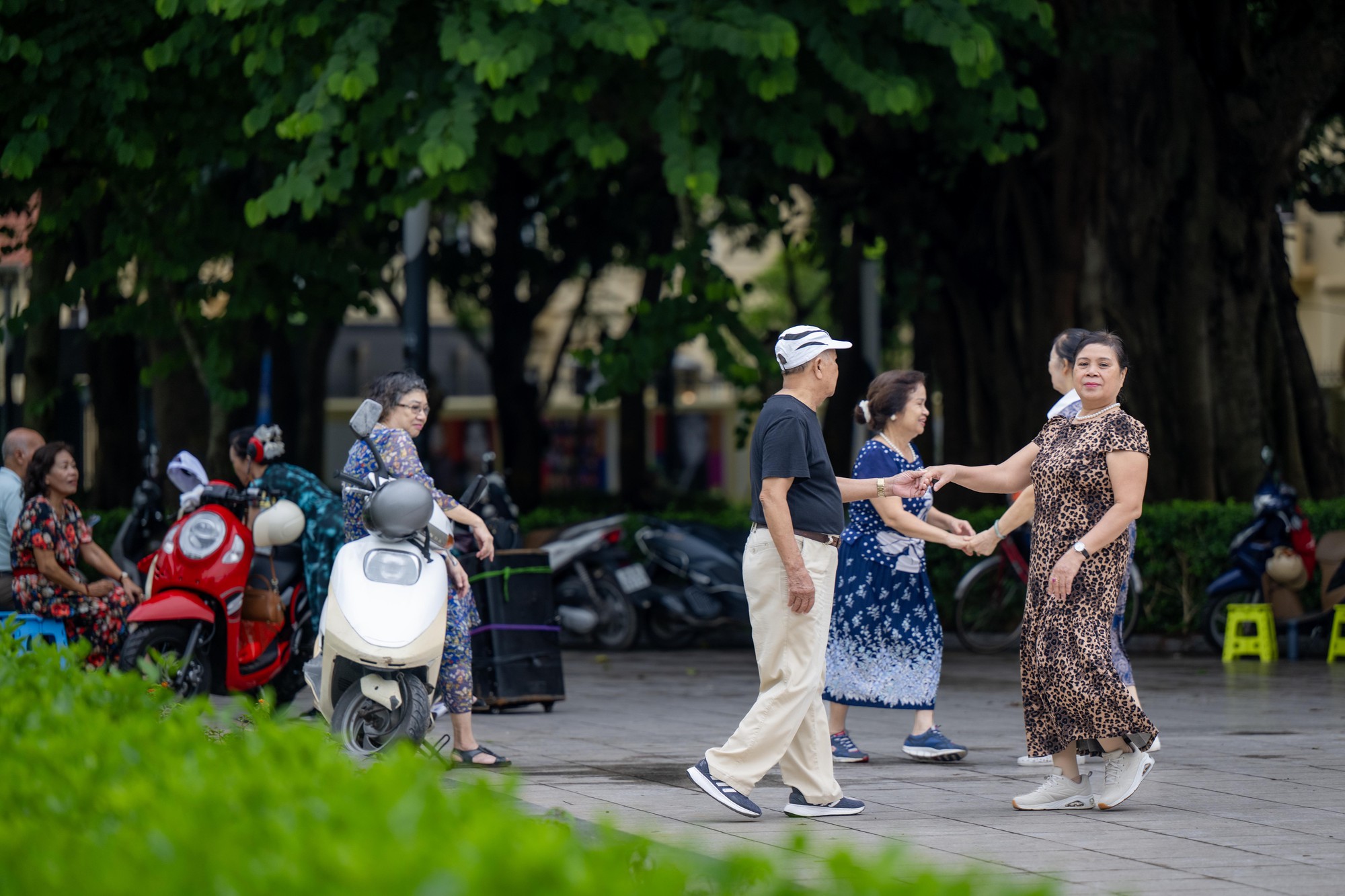 Thời tiết H&agrave; Nội ng&agrave;y 10 / 9: M&aacute;t mẻ v&agrave; dễ chịu đ&oacute;n đợt kh&ocirc;ng kh&iacute; lạnh đầu m&ugrave;a - Ảnh 4.