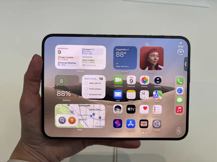 IPhone Duo 2026: Sự đột phá trong thiết kế điện thọai màn hình gập của Apple - Ảnh 1. IPhone Duo 2026: Sự đột phá trong thiết kế điện thọai màn hình gập của Apple - Ảnh 1.