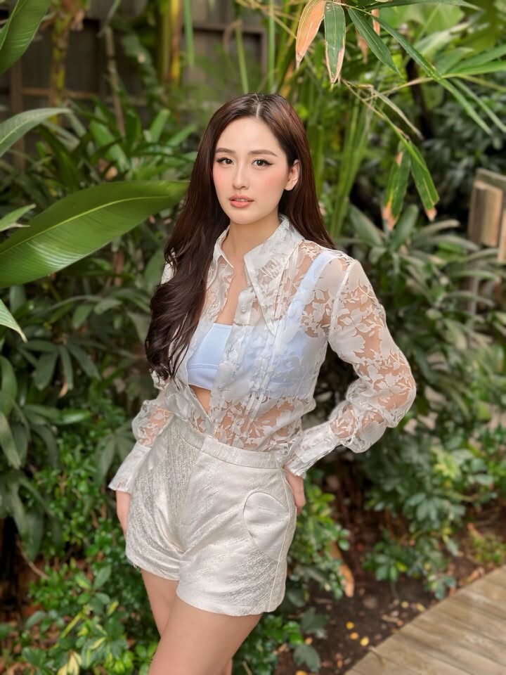 Hoa hậu Mai Phương Th&uacute;y l&ecirc;n tiếng khẳng định l&agrave; g&aacute;i thẳng 100% - Ảnh 2.