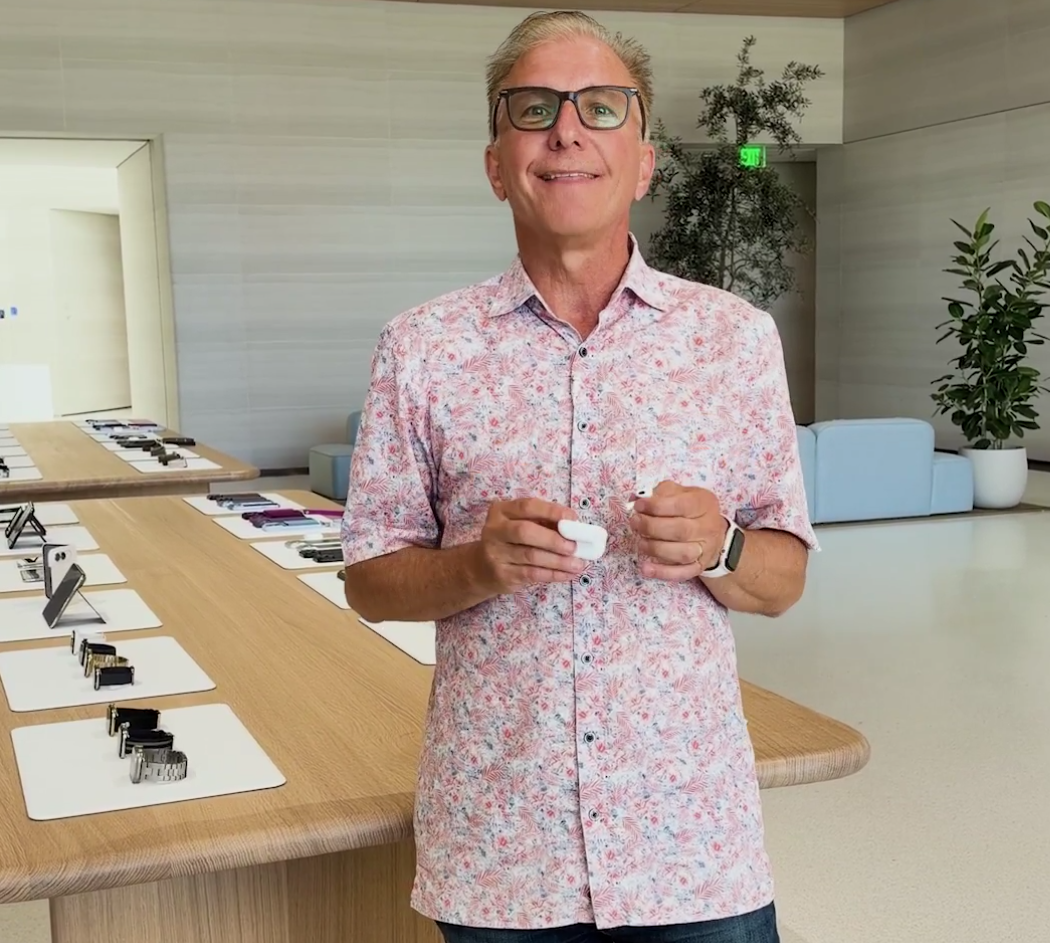 HOT ngang iPhone 18: Người đàn ông đứng sau những sản phẩm đình đám của Apple suốt hơn 40 năm - Ảnh 1. HOT ngang iPhone 18: Người đàn ông đứng sau những sản phẩm đình đám của Apple suốt hơn 40 năm - Ảnh 1.