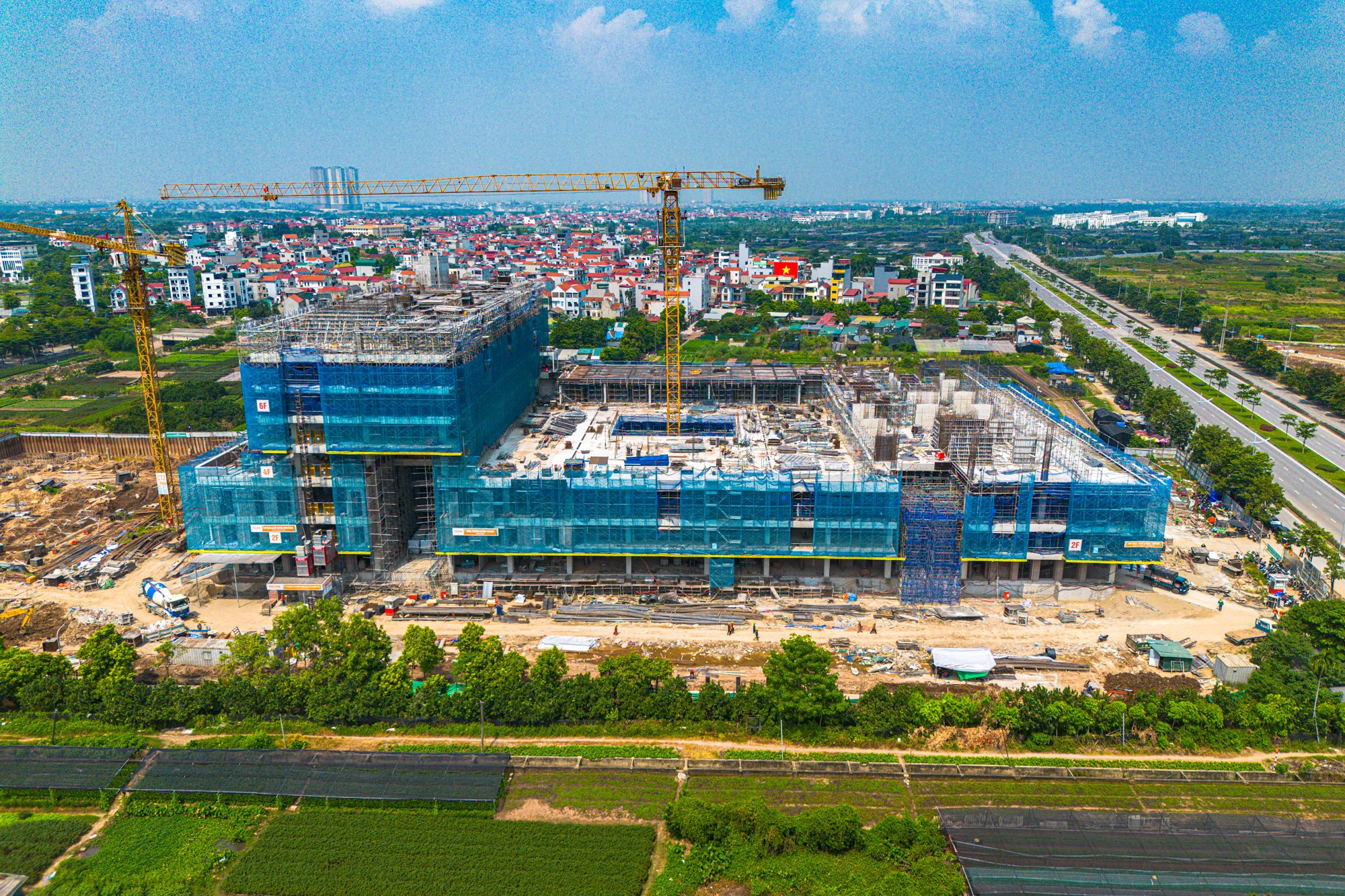 To&agrave;n cảnh dự &aacute;n c&ocirc;ng vi&ecirc;n c&ocirc;ng nghệ trị gi&aacute; 2 tỷ USD của FPT: Rộng gấp 2 lần phố cổ H&agrave; Nội, sẽ l&agrave; nơi l&agrave;m việc của 75.000 người - Ảnh 6.