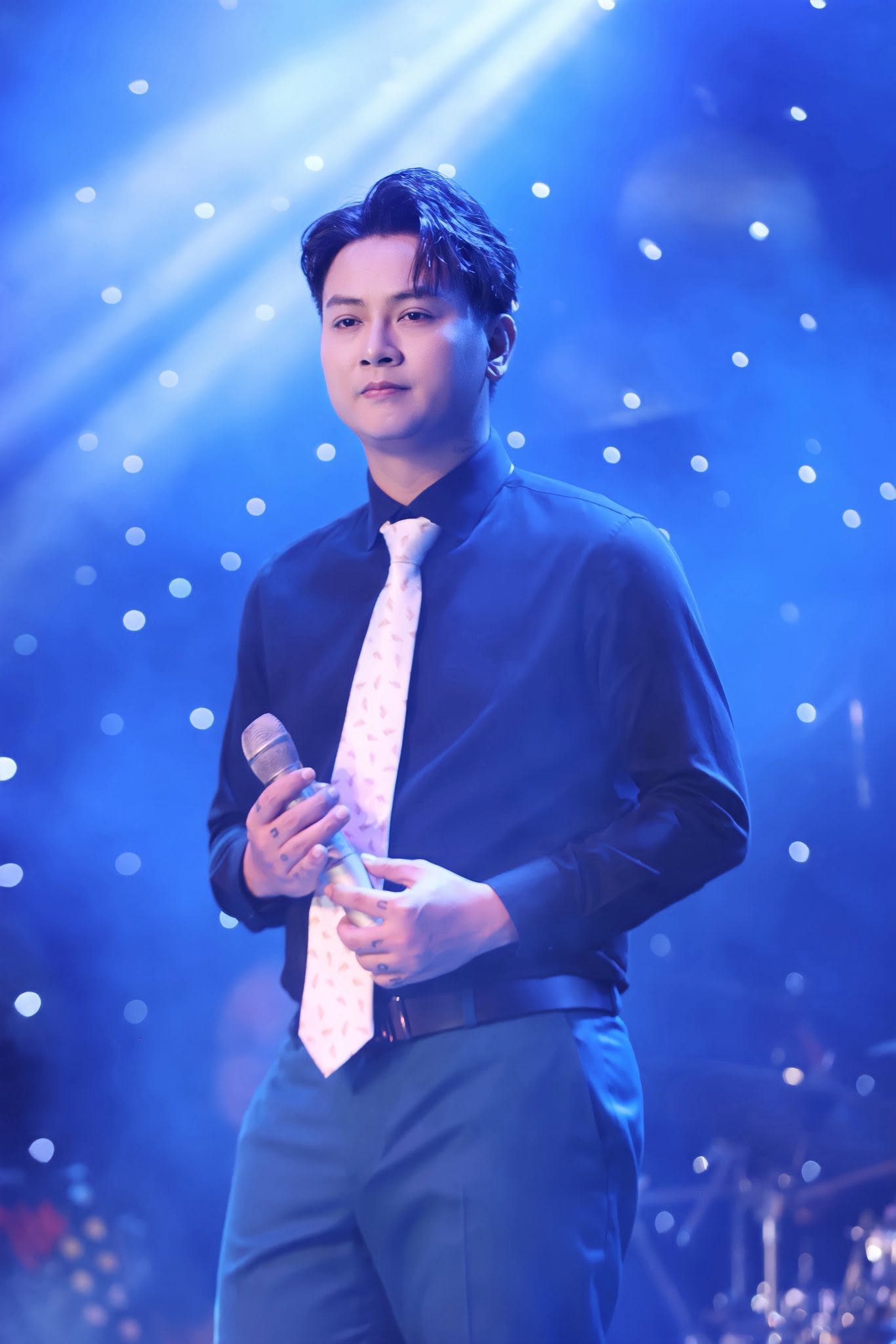 Mừng cho ca sĩ Ho&agrave;i L&acirc;m- Ảnh 5.