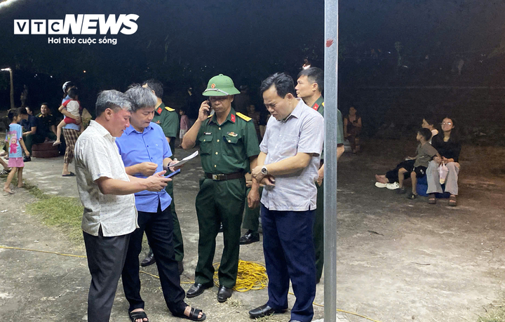 Thiếu t&aacute; Trần Văn T&ugrave;ng lao xuống s&ocirc;ng cứu người v&agrave; mất t&iacute;ch đầy x&uacute;c động - Ảnh 4.