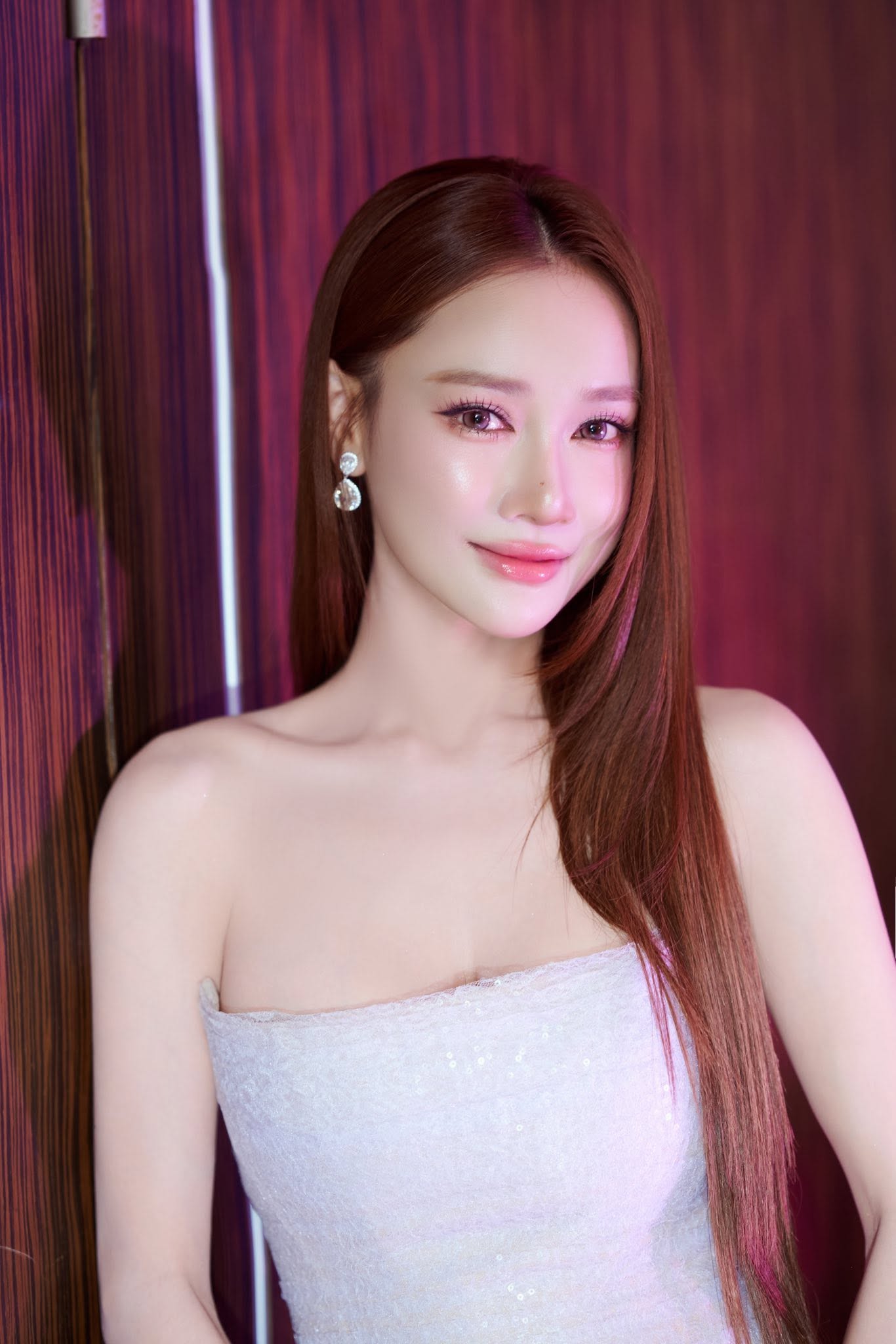 Nh&atilde; Phương vượt qua kh&oacute; khăn để th&agrave;nh c&ocirc;ng trong sự nghiệp giải tr&iacute; 2026 - Ảnh 6.