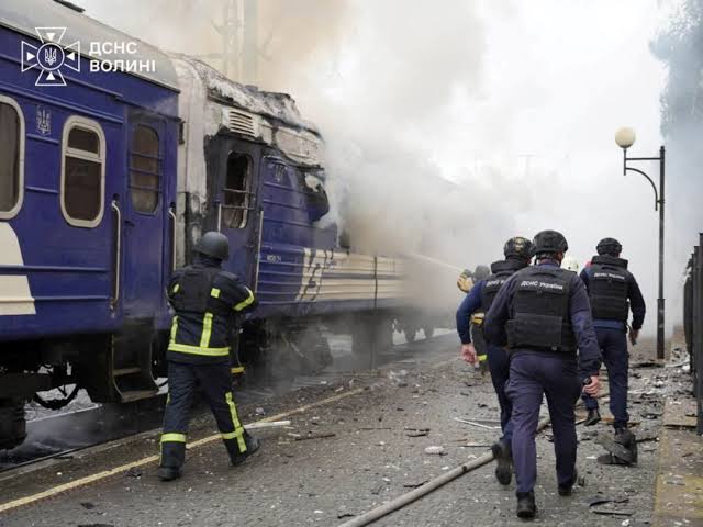 Ukraine thắng kiện 4,2 tỷ USD: Na Uy bắt t&agrave;u Nga ở Bắc Cực - Ảnh 2.