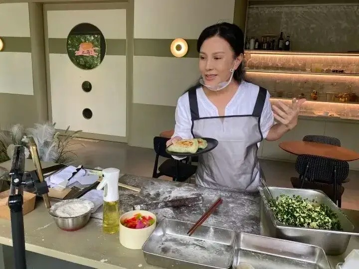 - Ảnh 5. - Ảnh 5.