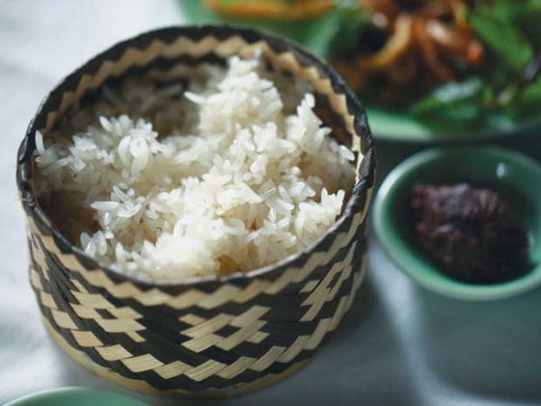 M&oacute;n ngon ng&agrave;y mưa: G&agrave; nướng mắc mật , x&ocirc;i dẻo v&agrave; rau củ nướng hấp dẫn - Ảnh 2.