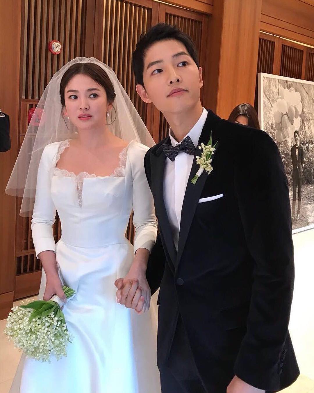 Song Hye Kyo g&acirc;y b&atilde;o với ảnh th&acirc;n mật b&ecirc;n Yusuke Saeki mới nhất 2026 - Ảnh 6.