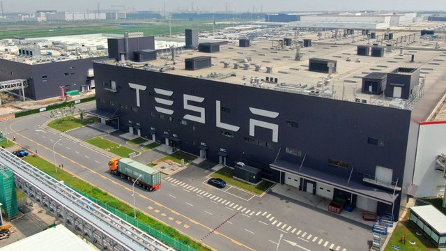 Tesla đăng k&yacute; c&ocirc;ng ty tại Việt Nam: Nếu b&aacute;n xe ch&iacute;nh h&atilde;ng, sẽ b&aacute;n cho ai? - Ảnh 8.
