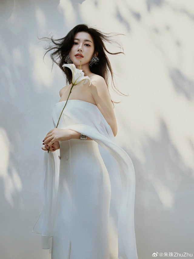 Không ngờ "mỹ nhân 8 lần lọt top đẹp nhất thế giới" cũng có ngày này - Ảnh 5.