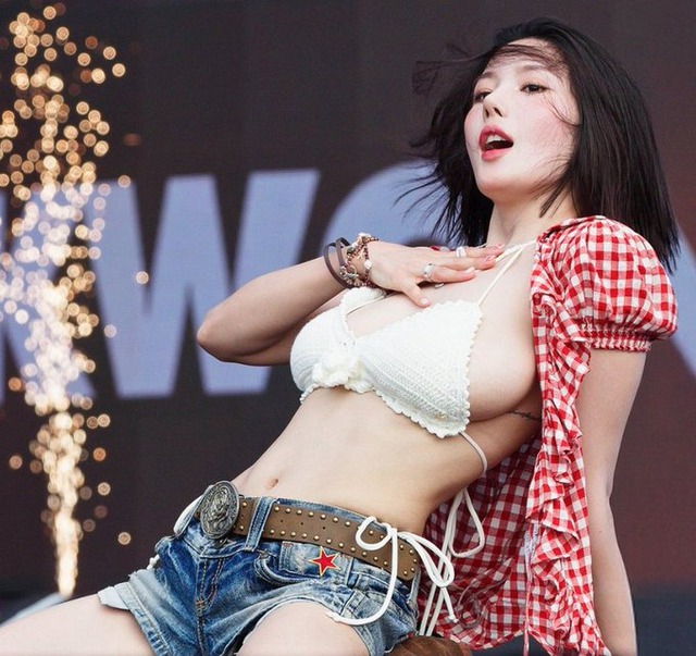 Kwon Eunbi gặp tai nạn giao thông phải hủy lịch trình giữa lúc quảng bá ca khúc mới - Ảnh 6. Kwon Eunbi gặp tai nạn giao thông phải hủy lịch trình giữa lúc quảng bá ca khúc mới - Ảnh 6.