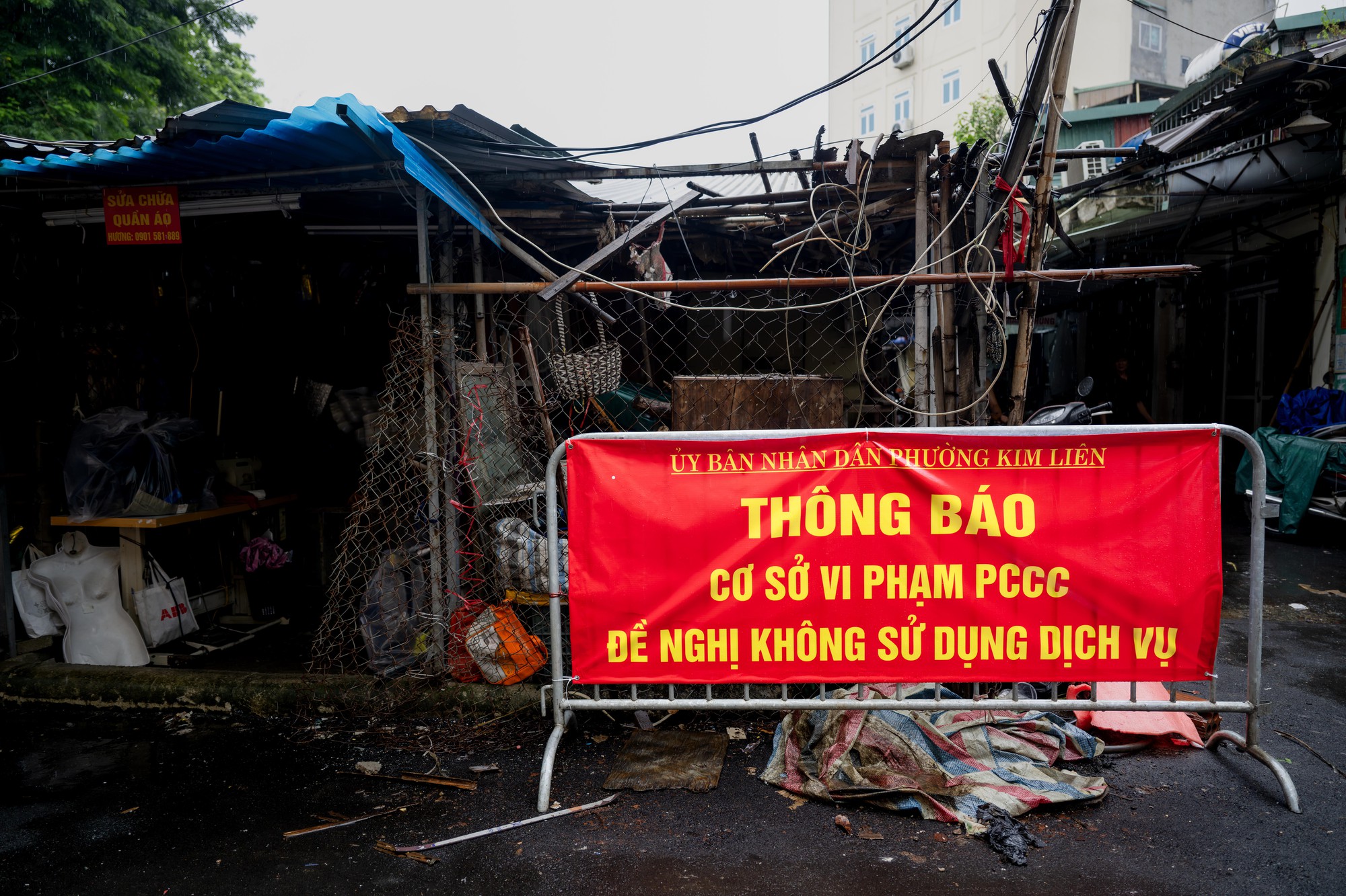 Chợ Kim Liên dừng hoạt động sau 30 năm , gần 200 tiểu thương phải dọn đi - Ảnh 12.