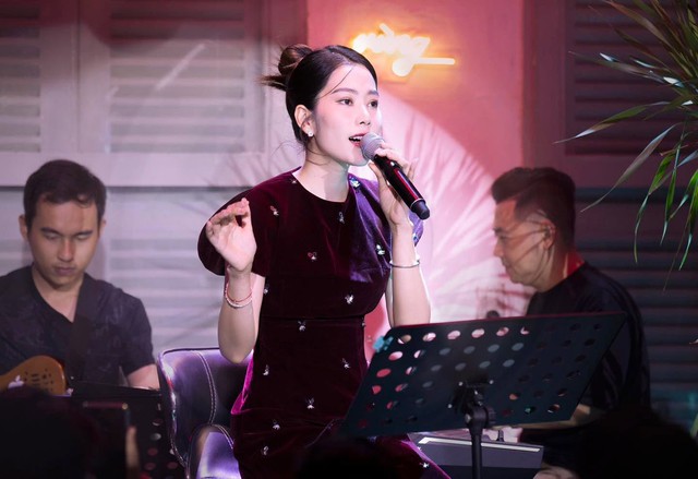 Clip nổi tiếng nhất của Nam Em - Ảnh 2.