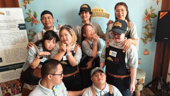 Qu&aacute;n cafe tuyển nh&acirc;n vi&ecirc;n mắc hội chứng Down: M&ocirc; h&igrave;nh kinh doanh độc đ&aacute;o - Ảnh 2.