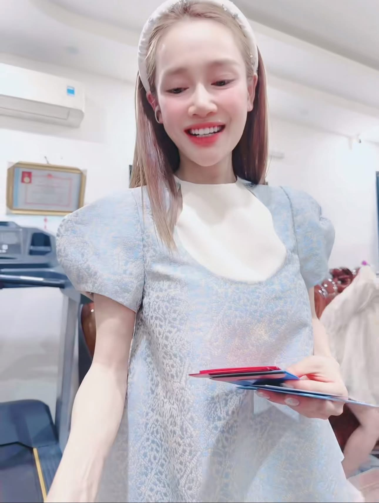 Nh&atilde; Phương g&acirc;y sốt với sắc v&oacute;c mẹ ba con v&agrave; h&agrave;nh tr&igrave;nh giảm c&acirc;n ấn tượng - Ảnh 20.