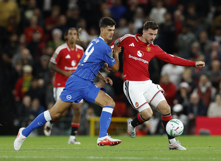Dẫn 2-0 trong 10 ph&uacute;t, Man Utd thua ngược Brighton 2-3 - Ảnh 3.