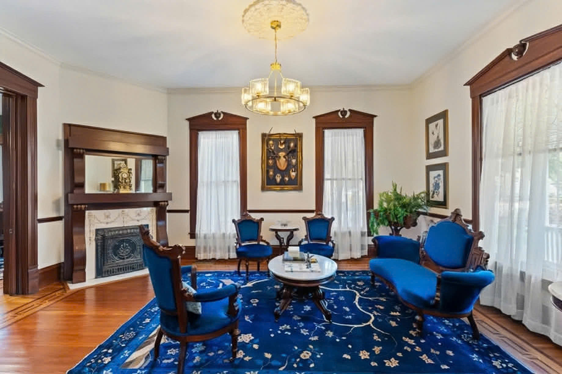 Biệt thự 7 . 600 M² của Ngô Mỹ Uyên: Kiến trúc Hy Lạp cổ đại giữa Dallas - Ảnh 11. Biệt thự 7 . 600 M² của Ngô Mỹ Uyên: Kiến trúc Hy Lạp cổ đại giữa Dallas - Ảnh 11.