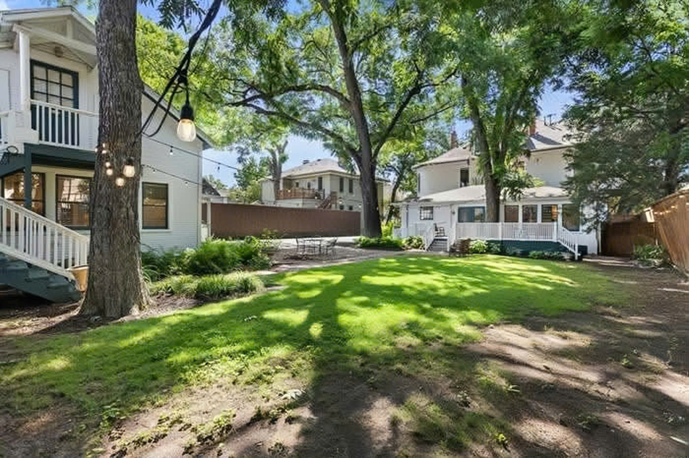 Biệt thự 7 . 600 M² của Ngô Mỹ Uyên: Kiến trúc Hy Lạp cổ đại giữa Dallas - Ảnh 8. Biệt thự 7 . 600 M² của Ngô Mỹ Uyên: Kiến trúc Hy Lạp cổ đại giữa Dallas - Ảnh 8.