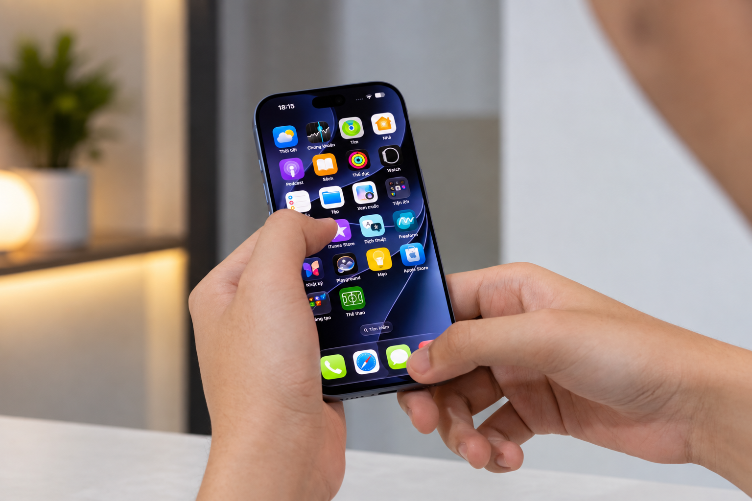 Trên tay iPhone 18 Pro chính hãng Việt Nam màu Xanh Băng Thanh đẹp lạ năm 2026 - Ảnh 7. Trên tay iPhone 18 Pro chính hãng Việt Nam màu Xanh Băng Thanh đẹp lạ năm 2026 - Ảnh 7.