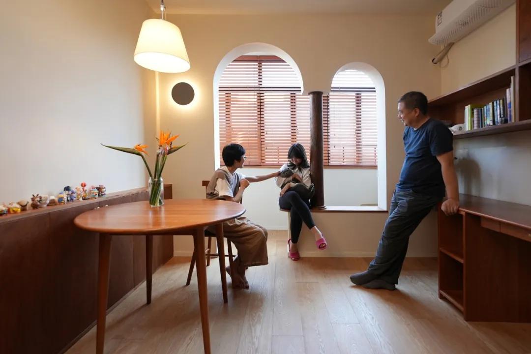Từ nhà 180m² xuống căn hộ 45m², gia đình 3 người lại thấy dễ sống hơn - Ảnh 4.