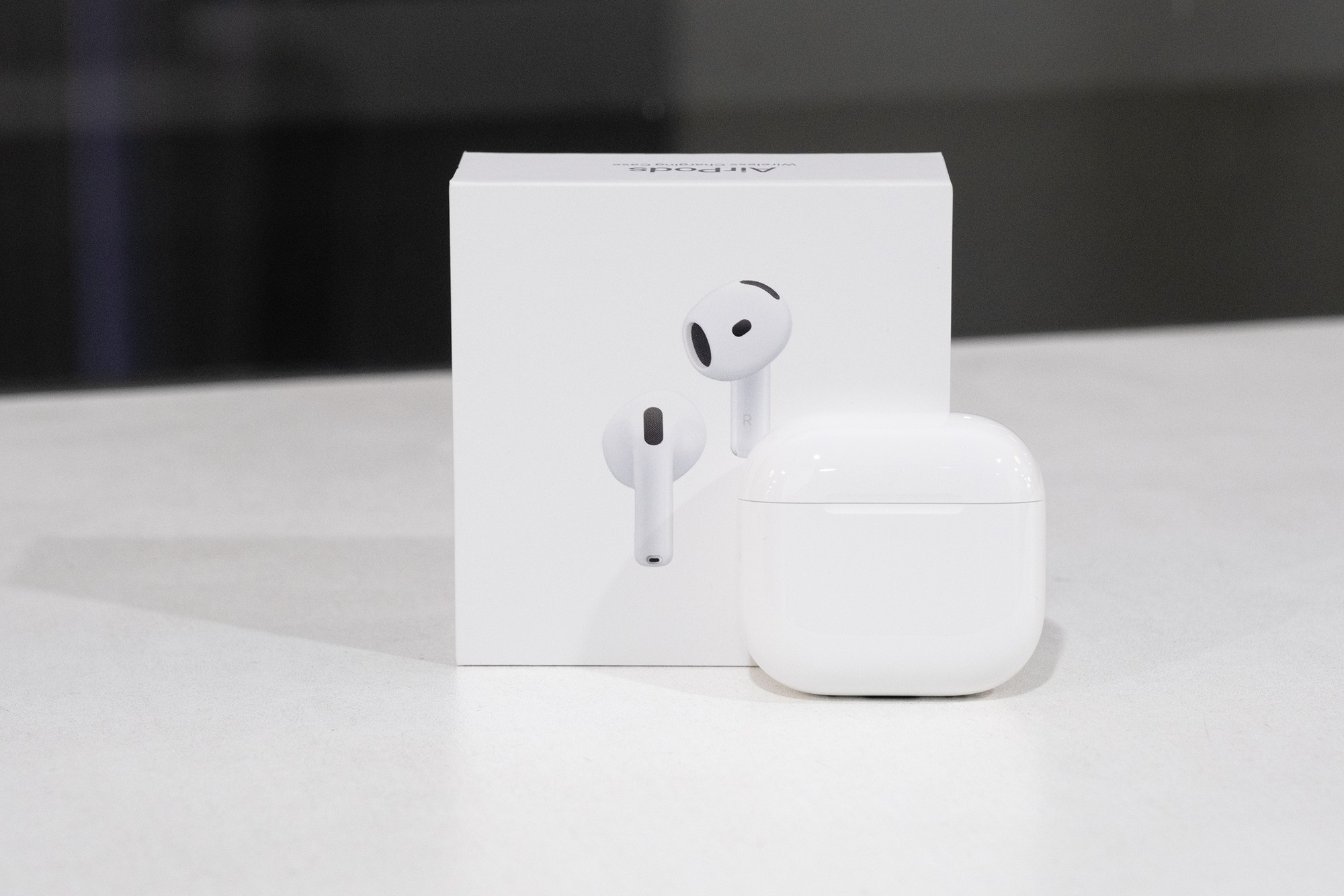 Mở hộp AirPods 5 chính hãng Việt Nam với khả năng chống ồn chủ động ấn tượng - Ảnh 1. Mở hộp AirPods 5 chính hãng Việt Nam với khả năng chống ồn chủ động ấn tượng - Ảnh 1.