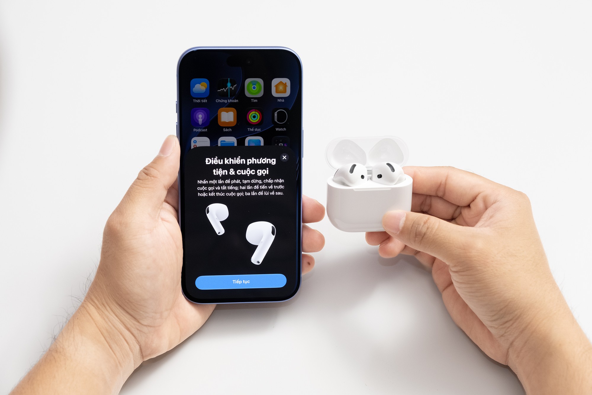 Mở hộp AirPods 5 chính hãng Việt Nam với khả năng chống ồn chủ động ấn tượng - Ảnh 6. Mở hộp AirPods 5 chính hãng Việt Nam với khả năng chống ồn chủ động ấn tượng - Ảnh 6.