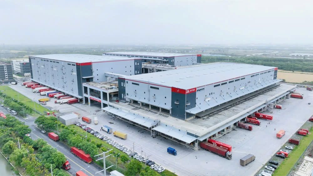 Ph&aacute;t hiện kho h&agrave;ng khổng lồ 660.000m2 của Trung Quốc s&aacute;t v&aacute;ch Việt Nam c&oacute; động th&aacute;i mới - Ảnh 1.