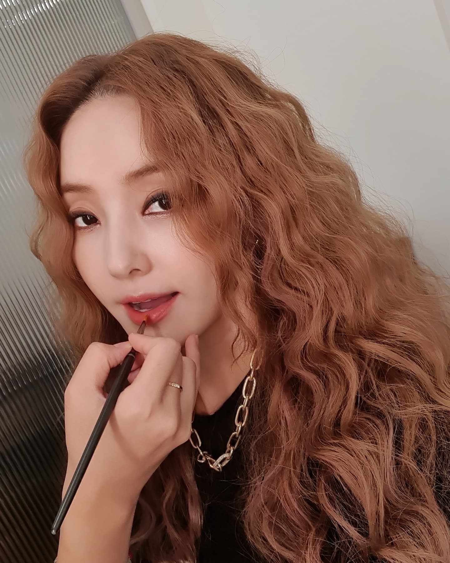 Won Bin yêu đương bí mật, đến lúc chia tay cũng không cho "búp bê xứ Hàn" 1 danh phận?- Ảnh 13.