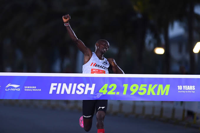 V&igrave; sao đường chạy marathon lại d&agrave;i 42,195km? - Ảnh 1.