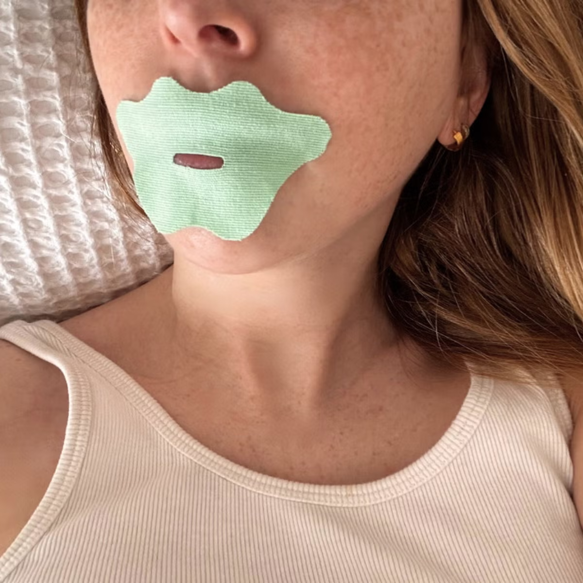 Lời khuy&ecirc;n cho những ai định d&aacute;n "băng keo" l&ecirc;n miệng khi ngủ để bớt ng&aacute;y: 4 nh&oacute;m người kh&ocirc;ng n&ecirc;n thử - Ảnh 3.
