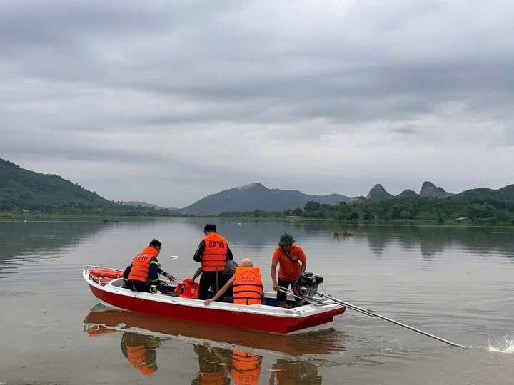 Lũ cuốn Thanh Hóa khiến 3 người mất tích trong ngày 17 / 9 , tìm kiếm nạn nhân khẩn cấp - Ảnh 1.