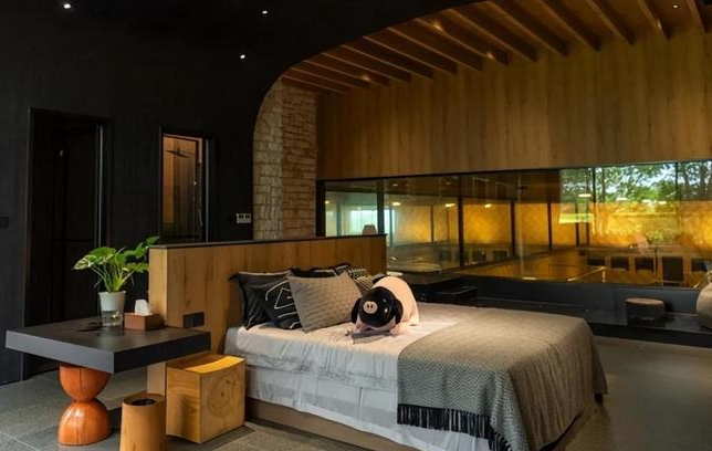 Độc lạ phòng nghỉ có view nhìn thẳng chuồng lợn - Ảnh 2. Độc lạ phòng nghỉ có view nhìn thẳng chuồng lợn - Ảnh 2.